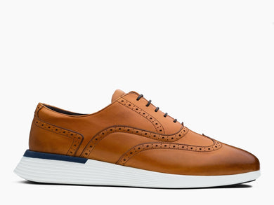 Mens Crossover™ Wingtip - Excellent honey-white  View 1