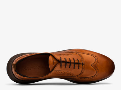 Mens Crossover™ Wingtip - Excellent honey-oak  View 11