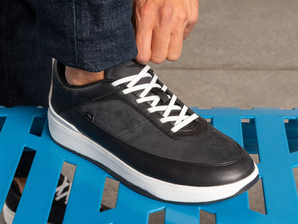 Mens Baller One - Fair Black / White  View 2